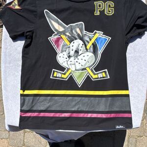 Post Game Mens Size XXL Mighty ducks bunny patch Logo